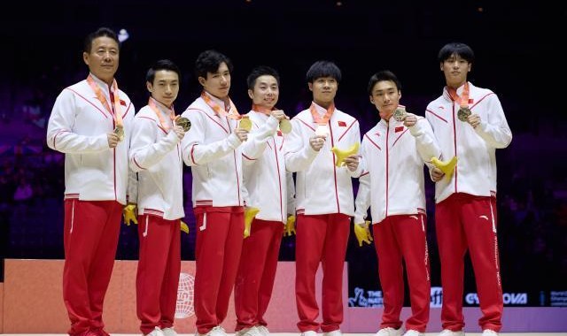 腾讯体育快讯频道-中国体操男队重返世界之巅 张博恒展现领军人气质